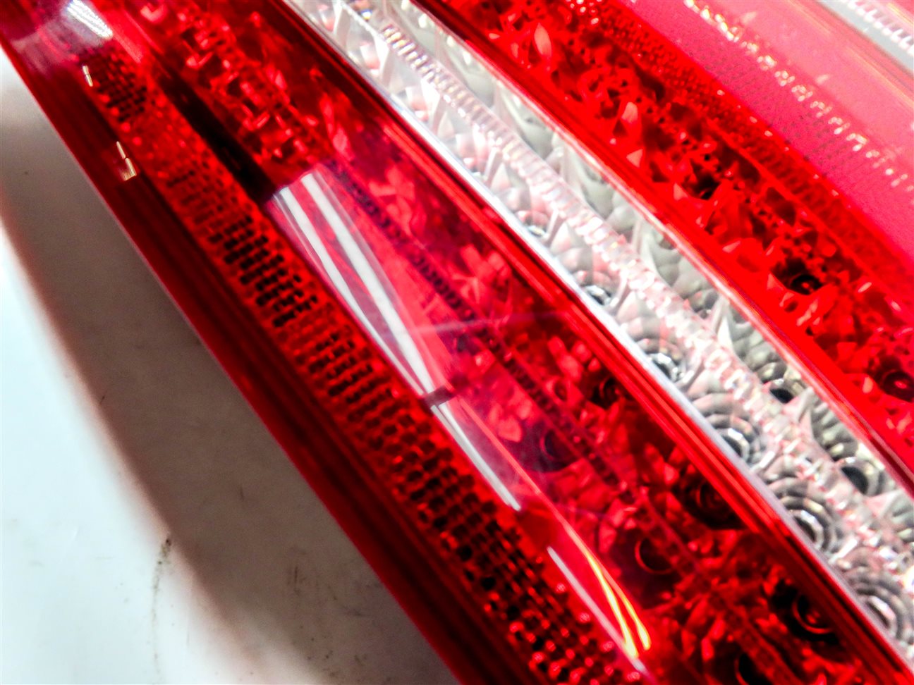 Thumbnail 7: 10-13 MERCEDES S-CLASS (W221) RIGHT PASSENGER REAR TAILLIGHT BRAKE LIGHT LAMP