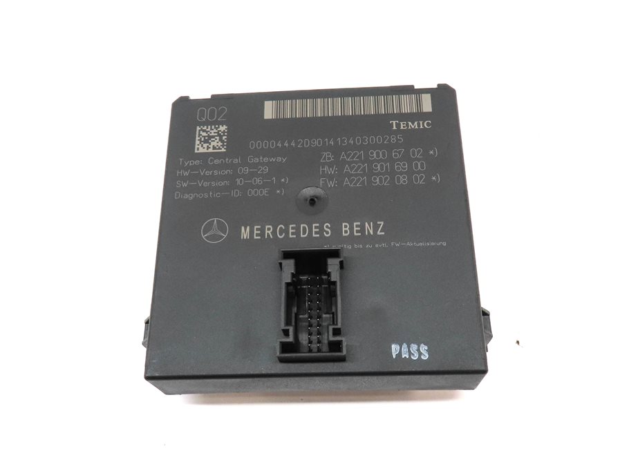 Thumbnail 2: 2013 MERCEDES S550 (W221) CENTRAL GATEWAY GATE WAY CONTROL MODULE