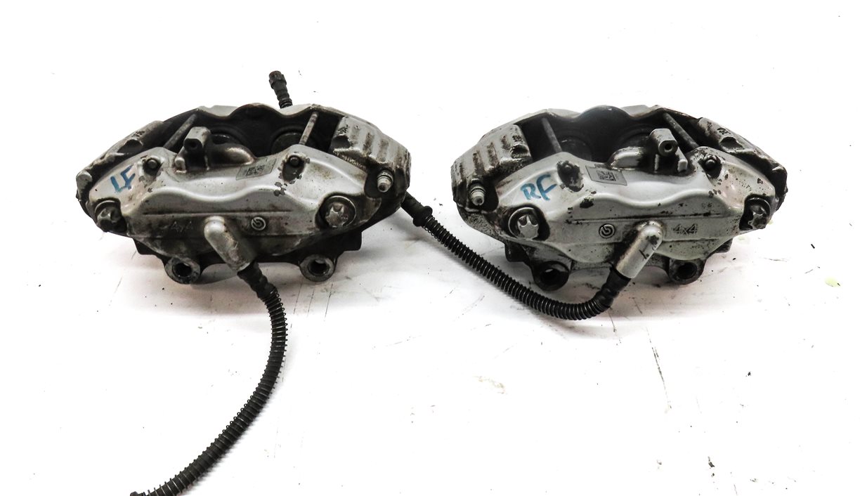Thumbnail 4: 10-13 MERCEDES S-CLASS W221 FRONT LEFT RIGHT SPORT BRAKE CALIPER SET/2 (SILVER)