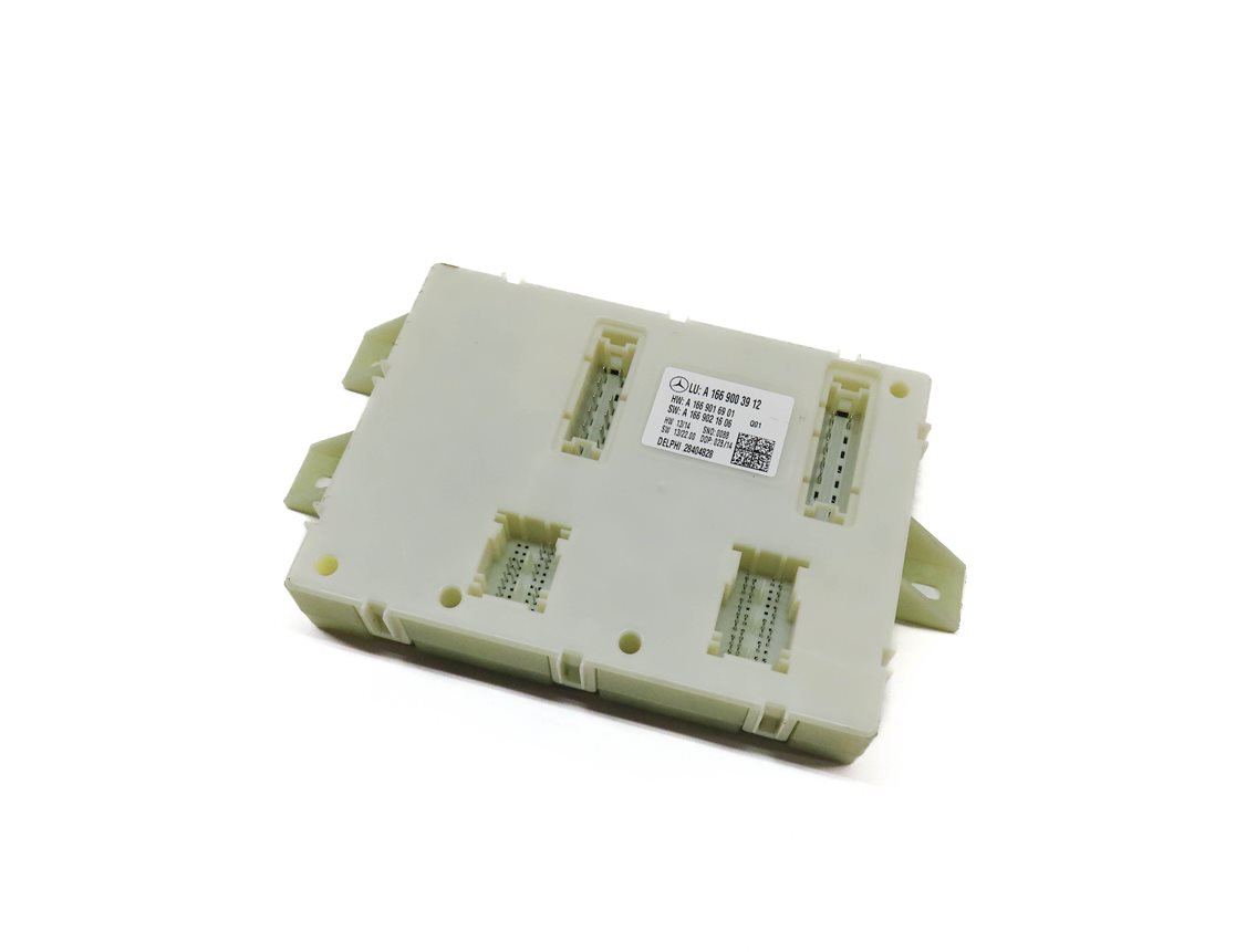 2014-2016 MERCEDES GL350 GL450 GL550 (X166) REAR SIGNAL ACQUISITION MODULE