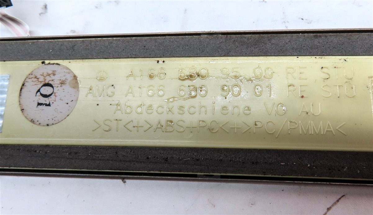 Thumbnail 5: 2014 MERCEDES GL450 (X166) LIGHTED DOOR SILL SCUFF PLATE SET/2