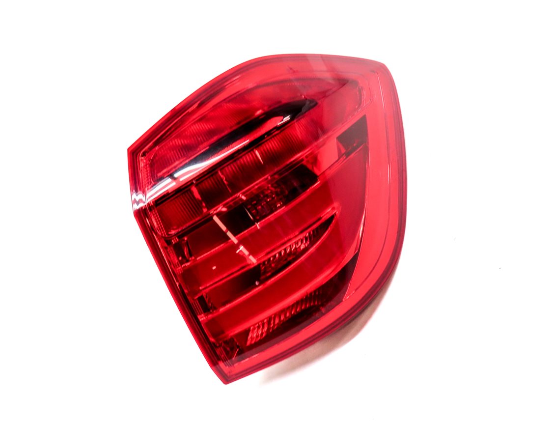 Thumbnail 4: 13-16 MERCEDES GL350 GL450 GL550 (X166) RIGHT REAR TAILLIGHT BRAKE LIGHT LAMP