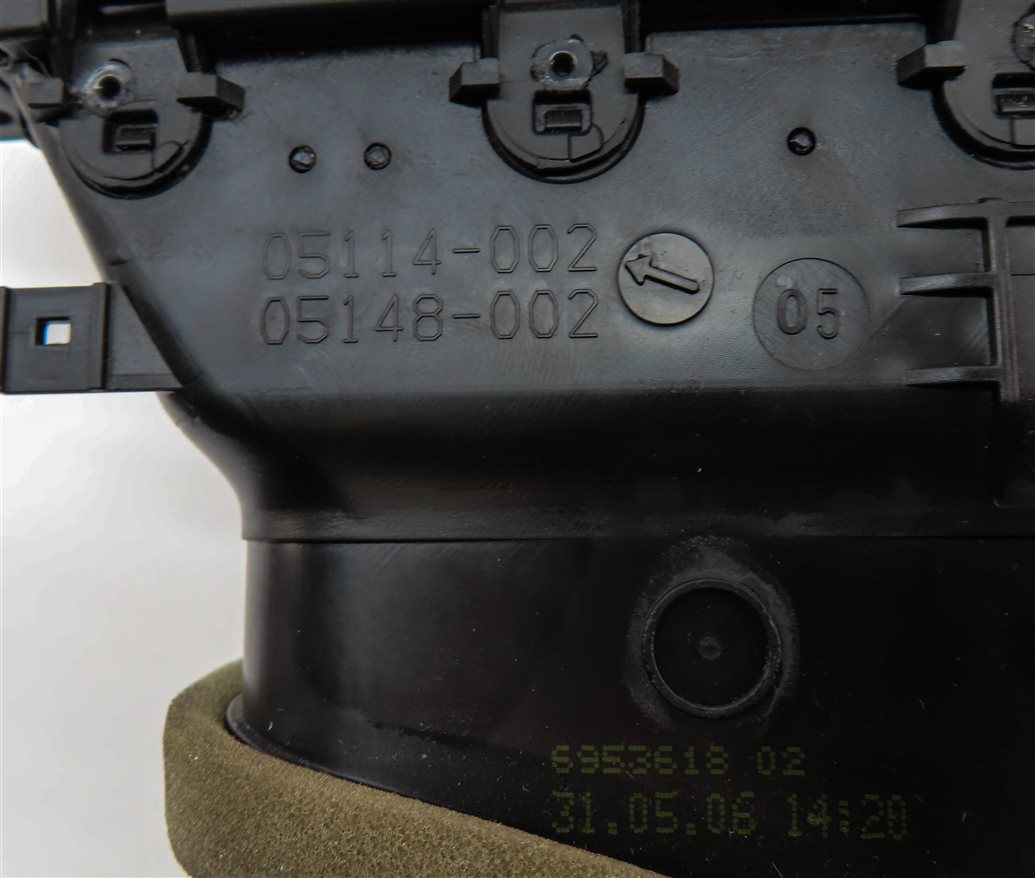 Thumbnail 6: 07 BMW 550I E60 CENTER DASH HEAT AIR AC DUAL VENT HAZARD CENTRAL LOCK (Black)