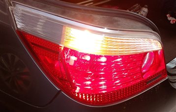 Thumbnail 2: 2004-2007 BMW 525i 530i 545i 550i M5 (E60) LEFT REAR TAILLIGHT BRAKE LIGHT LAMP