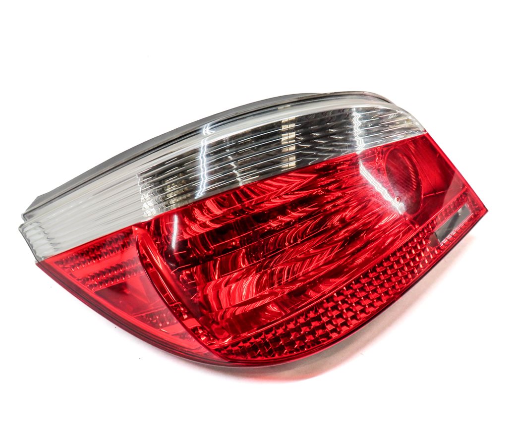 Thumbnail 3: 2004-2007 BMW 525i 530i 545i 550i M5 (E60) LEFT REAR TAILLIGHT BRAKE LIGHT LAMP
