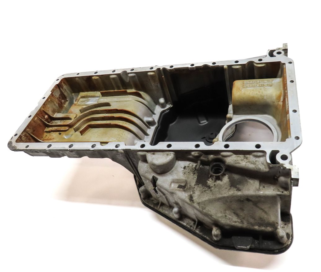 Thumbnail 8: 2007 BMW 550I (E60) 4.8L (N62) UPPER & LOWER ENGINE MOTOR OIL FLUID PAN