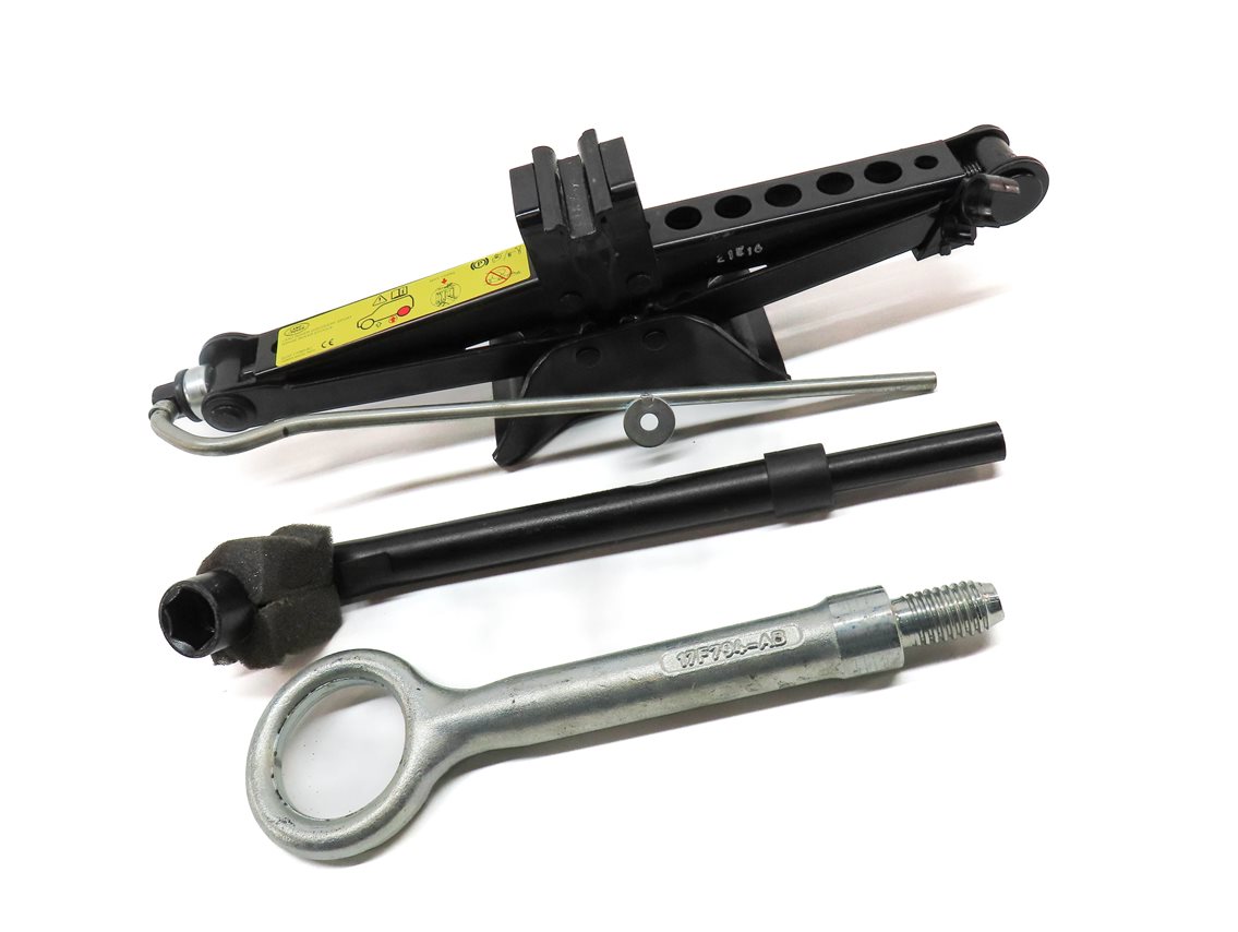 Thumbnail 3: 15-23 LAND ROVER DISCOVERY SPORT L550 TIRE SCISSOR JACK w/ TOW EYE & LUG WRENCH
