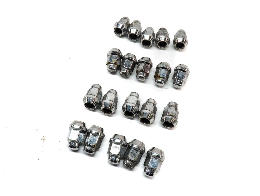 08-20 LAND ROVER LR2 DISCOVERY SPORT RANGE ROVER EVOQUE VALAR LUG NUT SET (20)