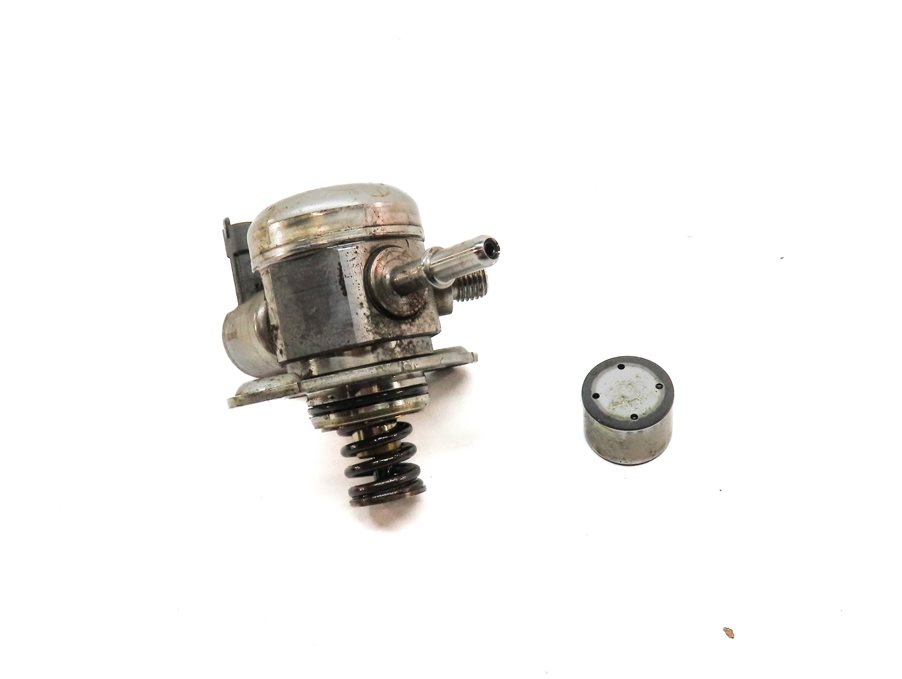 Thumbnail 2: 12-17 LR2 DISCOVERY SPORT RANGE ROVER EVOQUE (L538 L550) HIGH PRESSURE FUEL PUMP