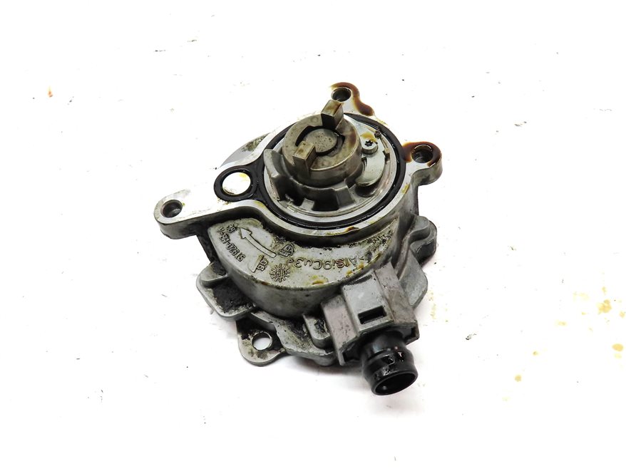 Thumbnail 2: 12-17 JAGUAR XE XF / RANGE ROVER EVOQUE DISCOVERY LR2 2.0L BRAKE VACUUM PUMP