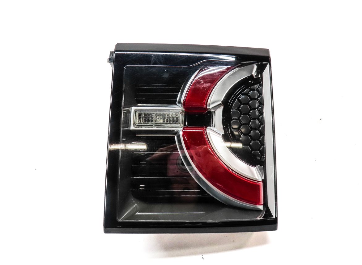 Thumbnail 3: 15-19 LAND ROVER DISCOVERY SPORT (L550) RIGHT REAR INNER TAILLIGHT LIGHT LAMP