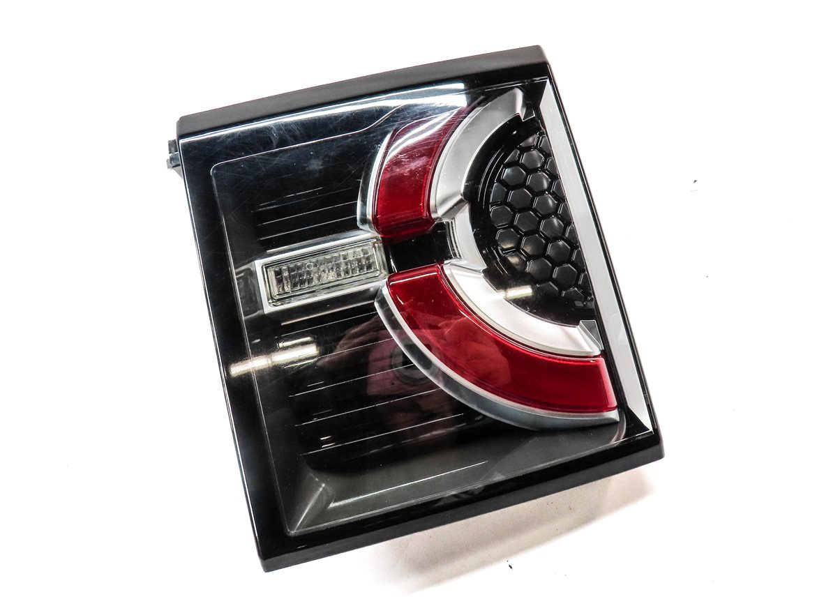 Thumbnail 4: 15-19 LAND ROVER DISCOVERY SPORT (L550) RIGHT REAR INNER TAILLIGHT LIGHT LAMP