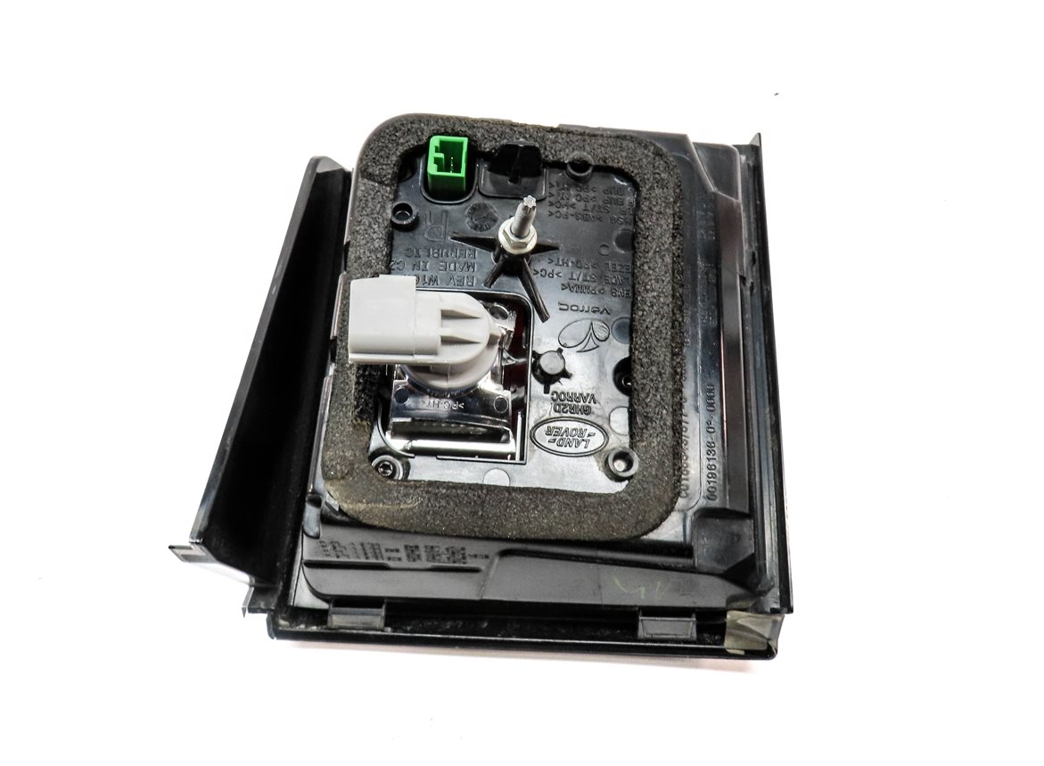 Thumbnail 5: 15-19 LAND ROVER DISCOVERY SPORT (L550) RIGHT REAR INNER TAILLIGHT LIGHT LAMP