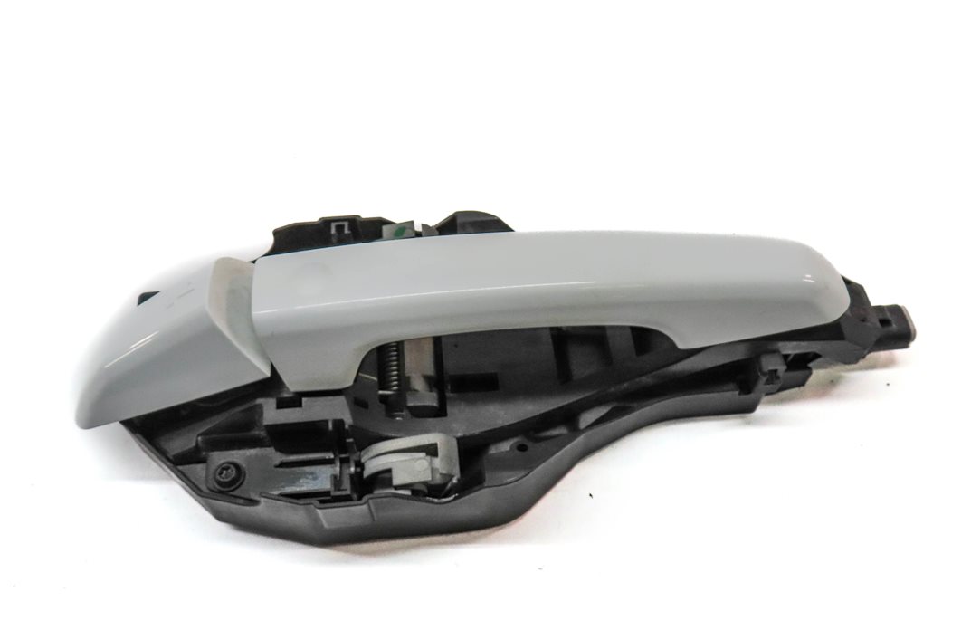 Thumbnail 2: 15-19 LAND ROVER DISCOVERY SPORT (L550) LEFT FRONT PASSIVE DOOR HANDLE (White)