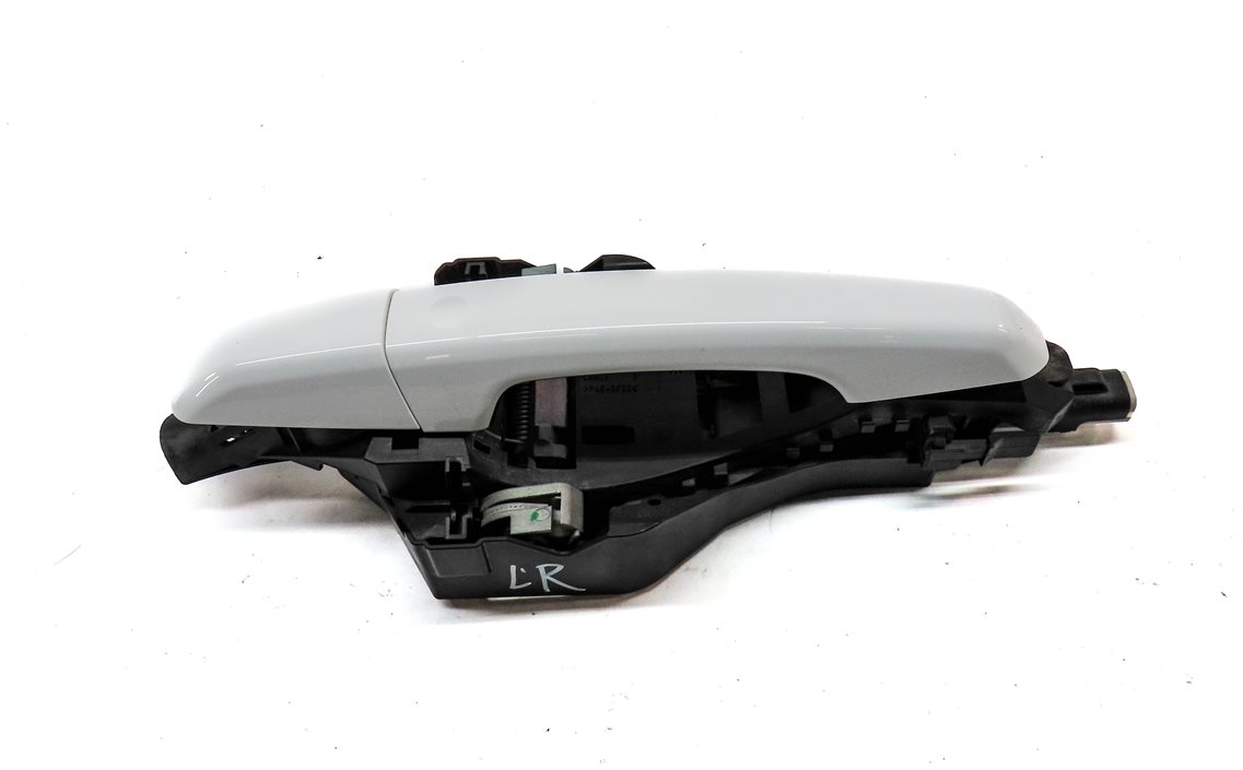 Thumbnail 2: 15-19 LAND ROVER DISCOVERY SPORT (L550) REAR LEFT PASSIVE DOOR HANDLE (White)