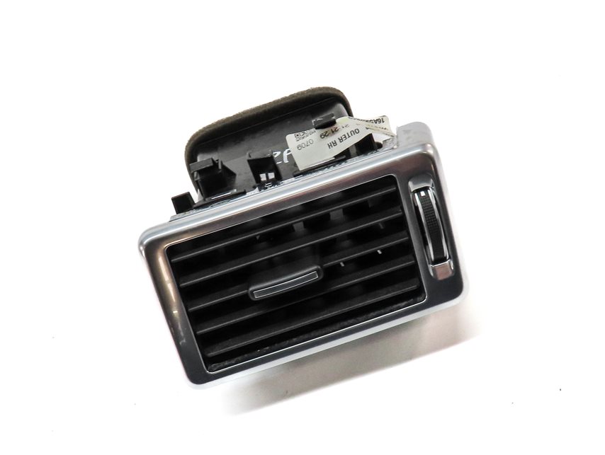 Thumbnail 3: 2017 LAND ROVER DISCOVERY SPORT (L550) FRONT RIGHT DASH AC HEATER AIR VENT