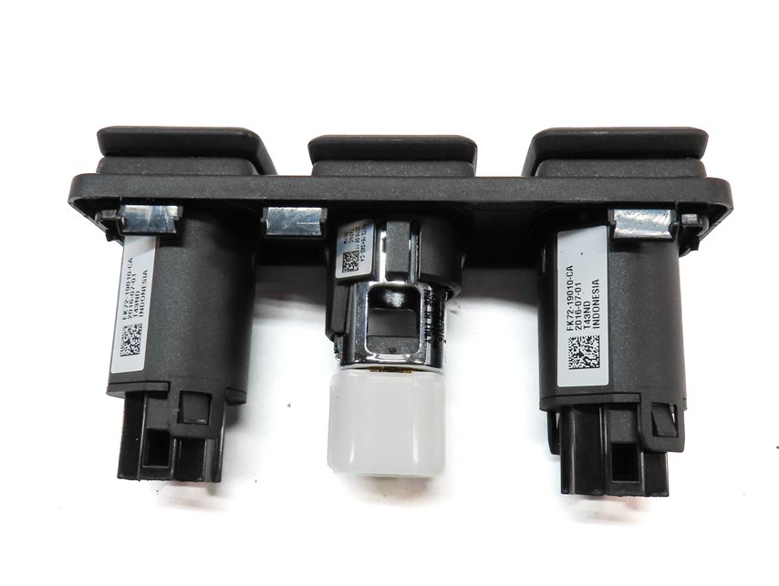 Thumbnail 6: 2017 LAND ROVER DISCOVERY SPORT (L550) 5V 12V VOLT POWER SOCKET CHARGE PANEL