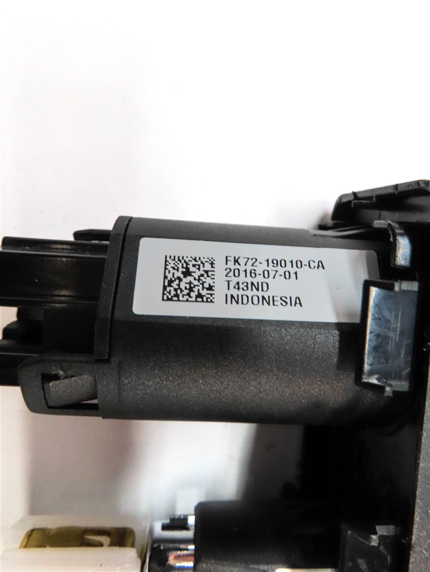 Thumbnail 9: 2017 LAND ROVER DISCOVERY SPORT (L550) 5V 12V VOLT POWER SOCKET CHARGE PANEL