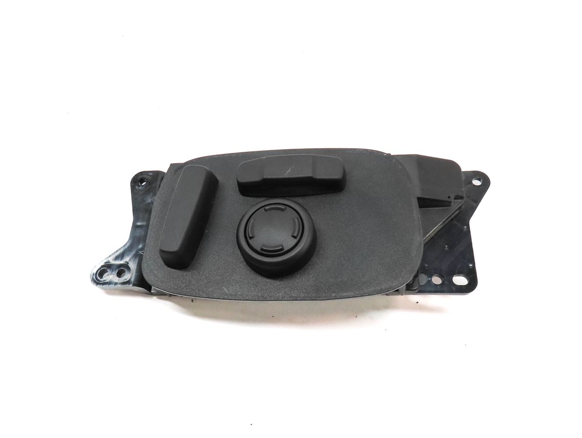 Thumbnail 4: 2017 LAND ROVER DISCOVERY SPORT (L550) FRONT LEFT SEAT MEMORY SWITCH BUTTON