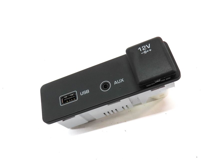 Thumbnail 3: 2017 LAND ROVER DISCOVERY SPORT (L550) AUXILIARY AUX IN USB POWER SOCKET