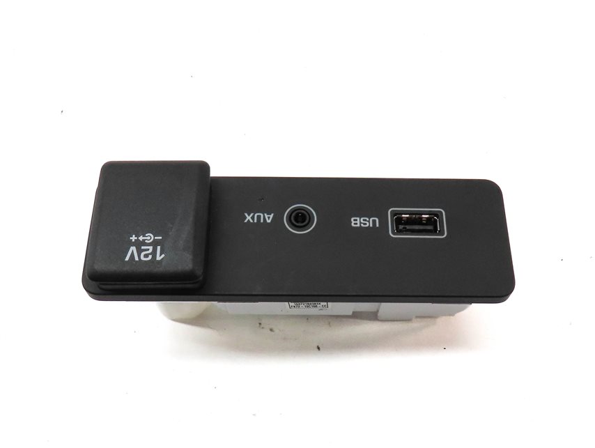 Thumbnail 4: 2017 LAND ROVER DISCOVERY SPORT (L550) AUXILIARY AUX IN USB POWER SOCKET