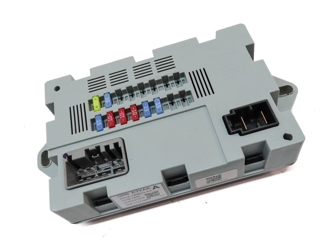Thumbnail 3: 2017 LAND ROVER DISCOVERY SPORT (L550) CABIN FUSE BOX