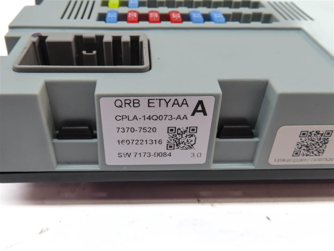 Thumbnail 4: 2017 LAND ROVER DISCOVERY SPORT (L550) CABIN FUSE BOX