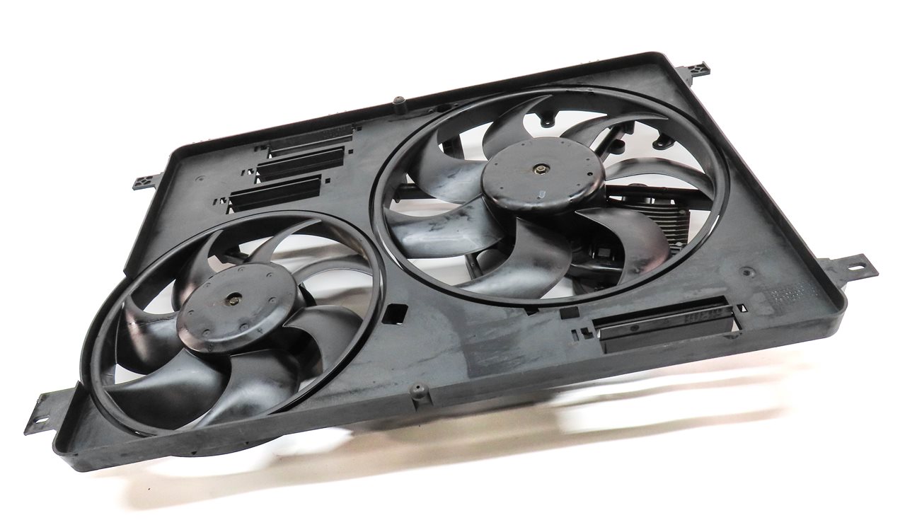 Thumbnail 3: 12-17 LR2 DISCOVERY SPORT RANGE ROVER EVOQUE L550 RADIATOR COOLING FAN & SHROUD