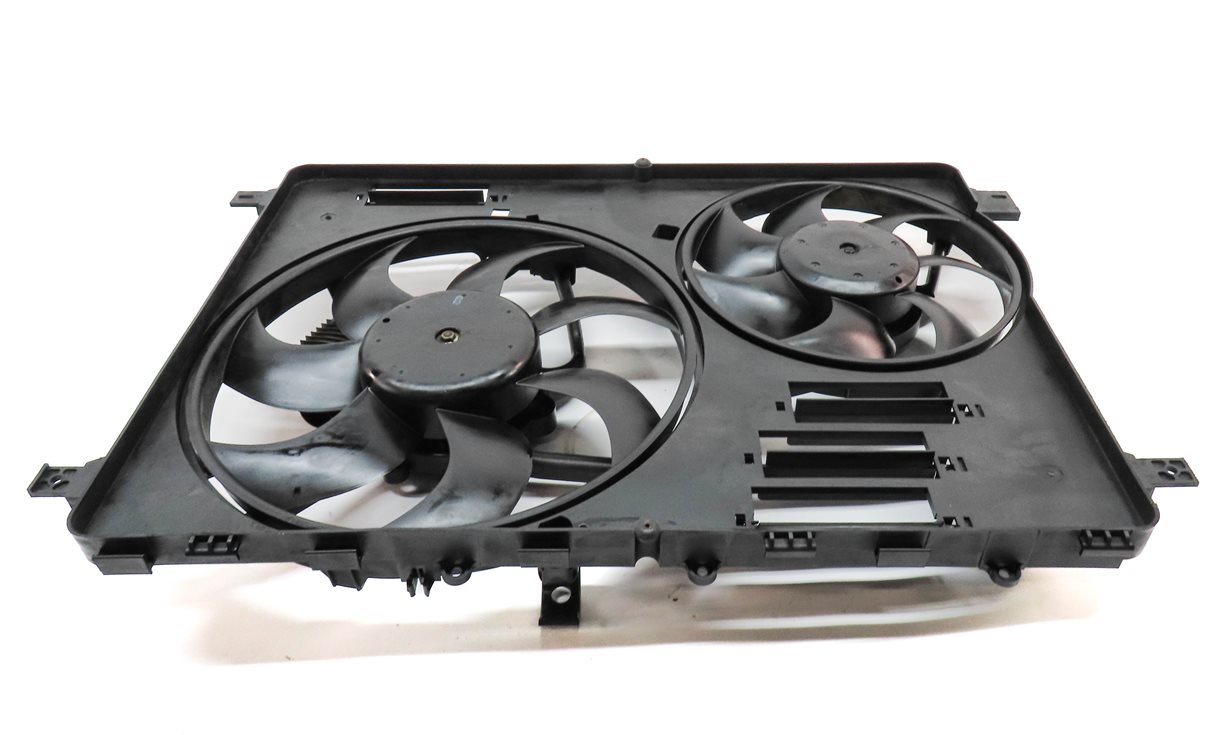 Thumbnail 4: 12-17 LR2 DISCOVERY SPORT RANGE ROVER EVOQUE L550 RADIATOR COOLING FAN & SHROUD