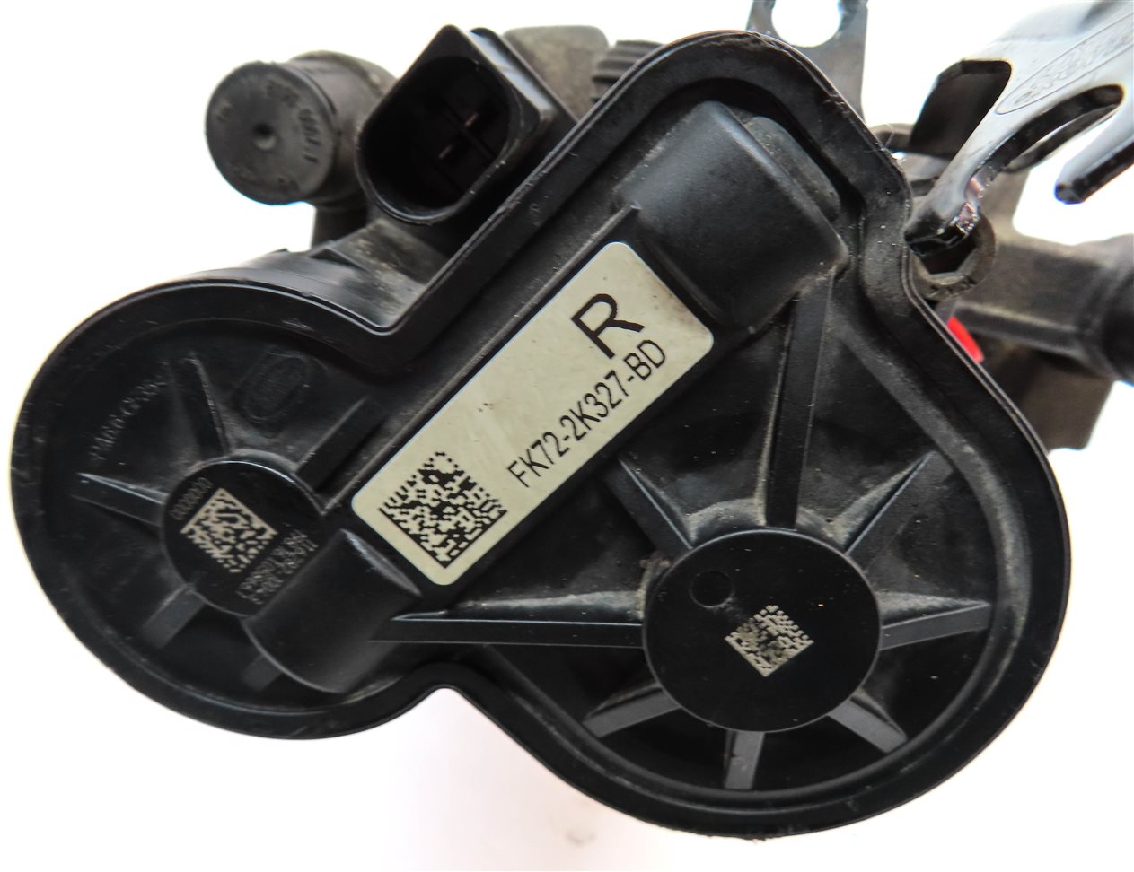 Thumbnail 7: 15-19 JAGUAR E-PACE DISCOVERY SPORT EVOQUE (L538 L550) RIGHT REAR BRAKE CALIPER