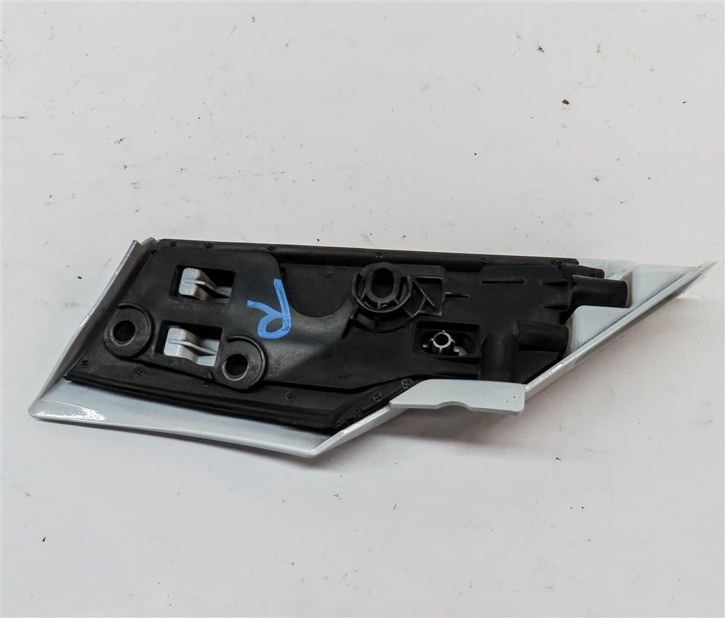 Thumbnail 5: 2017 LAND ROVER DISCOVERY SPORT (L550) FRONT RIGHT PASSENGER FENDER TRIM (White)