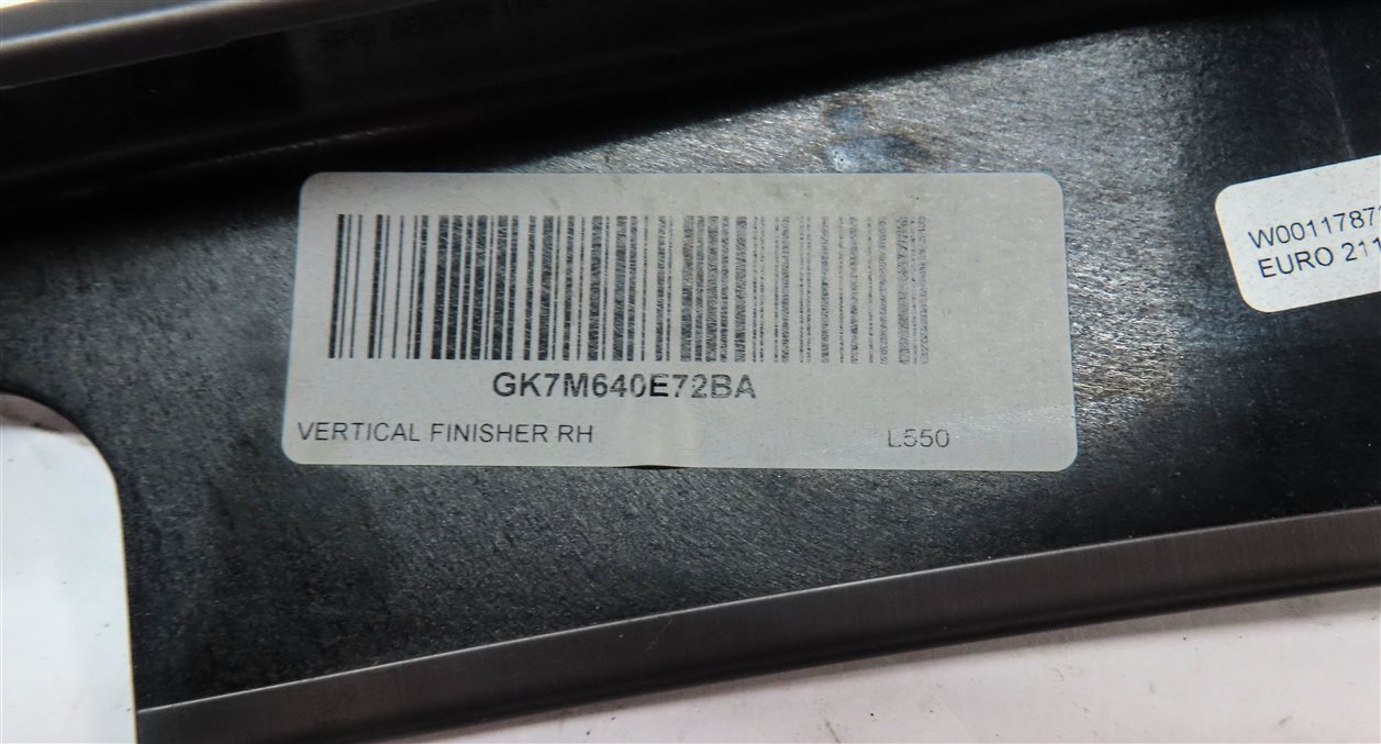 Thumbnail 6: 2017 LAND ROVER DISCOVERY SPORT (L550) FRONT RIGHT CENTER CONSOLE TRIM PANEL