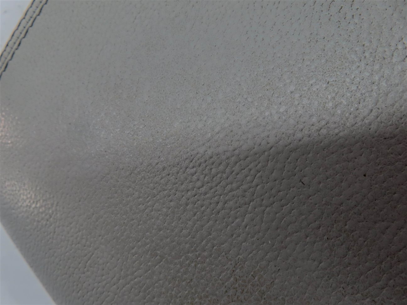 Thumbnail 8: 17-19 LAND ROVER DISCOVERY SPORT (L550) FRONT CENTER CONSOLE ARMREST LID (Grey)