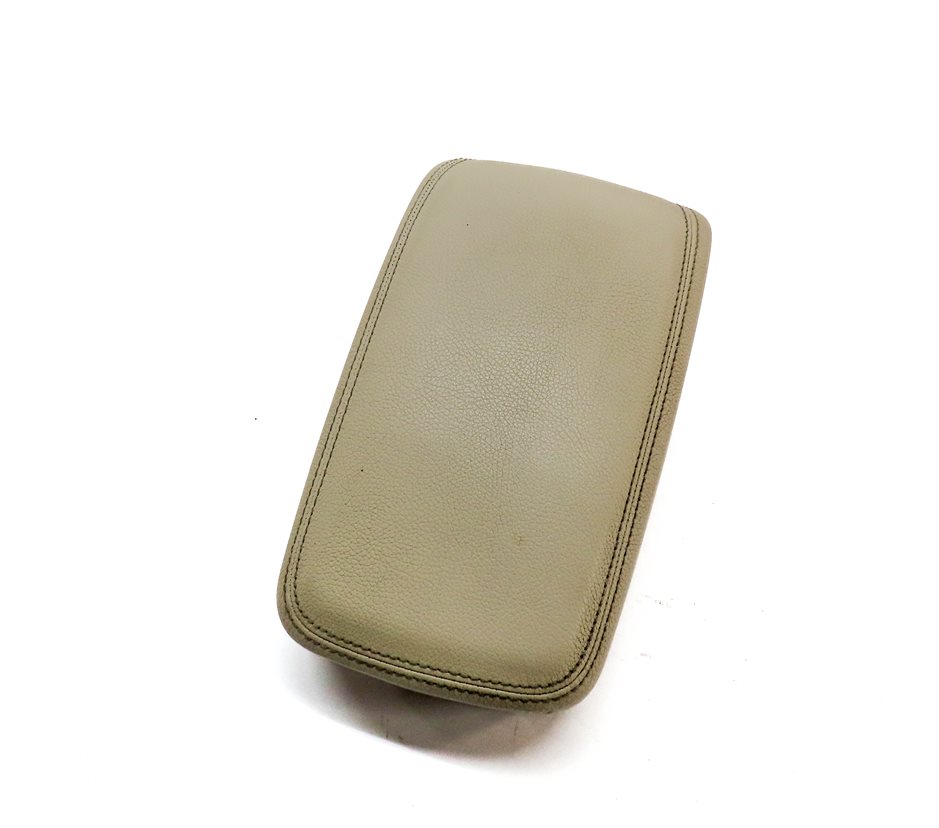 Thumbnail 1: 2014-2019 MERCEDES CLA250 CLA45 (C117) FRONT CENTER CONSOLE ARMREST LID (Beige)