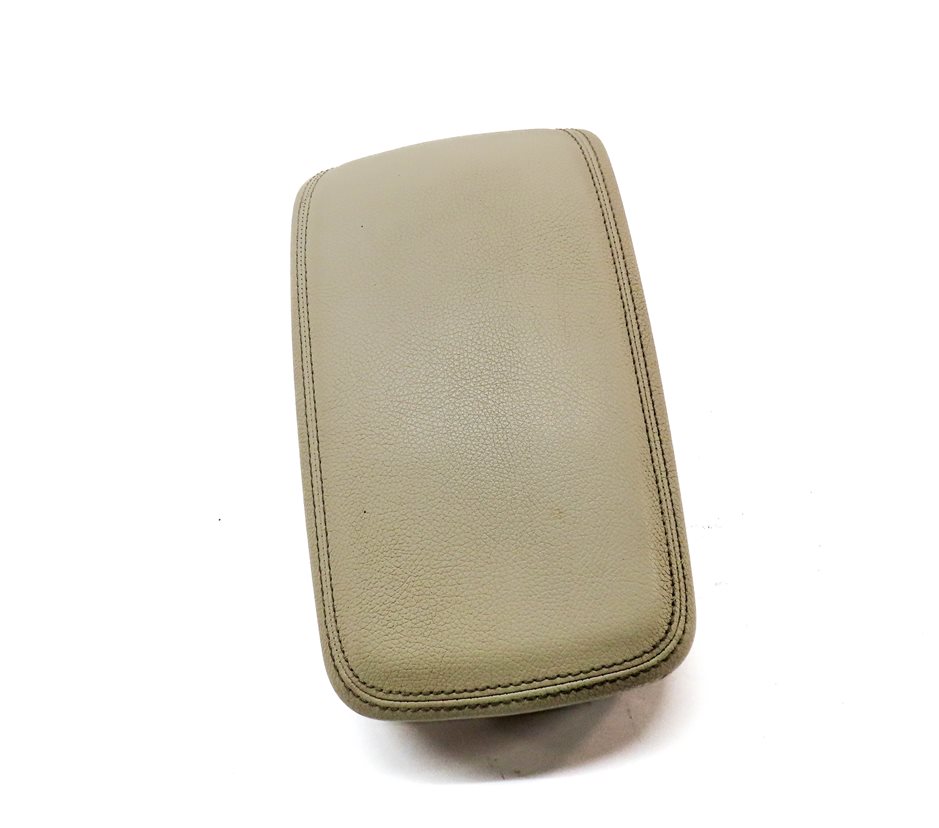 Thumbnail 3: 2014-2019 MERCEDES CLA250 CLA45 (C117) FRONT CENTER CONSOLE ARMREST LID (Beige)