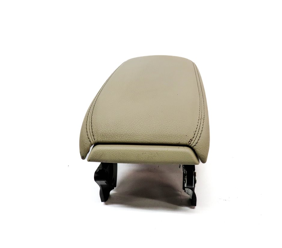 Thumbnail 4: 2014-2019 MERCEDES CLA250 CLA45 (C117) FRONT CENTER CONSOLE ARMREST LID (Beige)