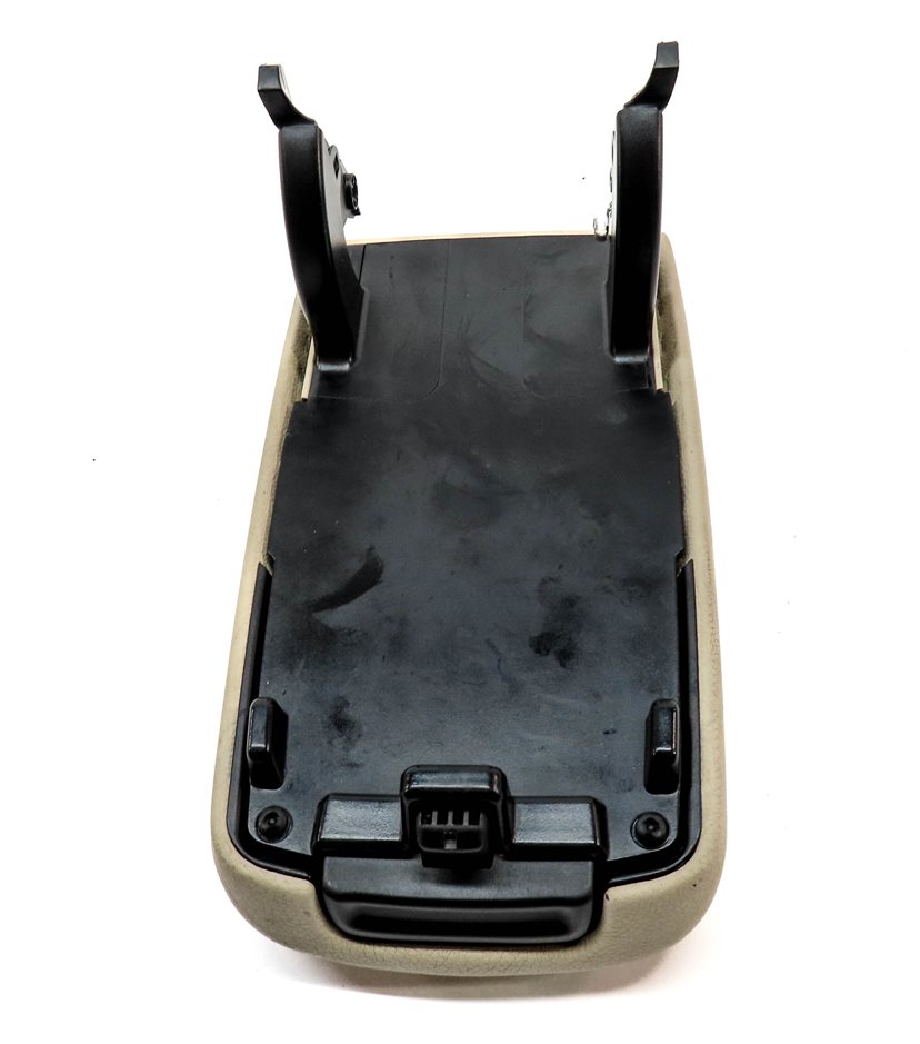 Thumbnail 6: 2014-2019 MERCEDES CLA250 CLA45 (C117) FRONT CENTER CONSOLE ARMREST LID (Beige)