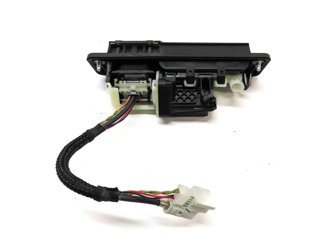Thumbnail 4: 15-17 MERCEDES CLA GLA GLE SLC C117 X156 W166 TRUNK REARVIEW CAMERA & HANDLE