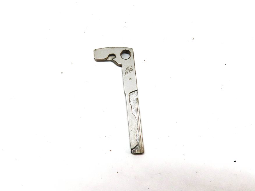 Thumbnail 6: 2016 MERCEDES CLA250 (W117) FRONT LEFT DRIVER DOOR LOCK CYLINDER w/ KEY SET/2