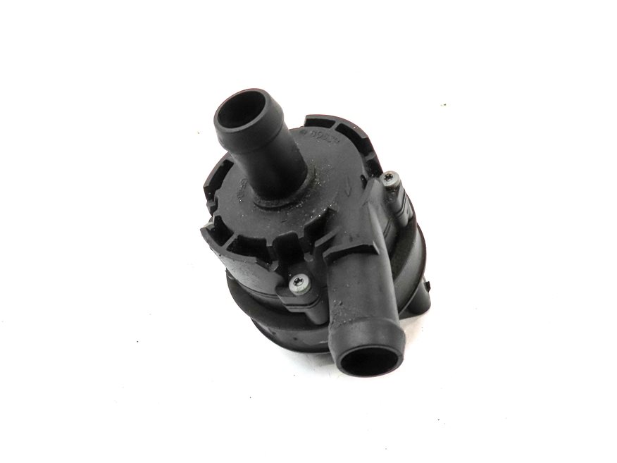 Thumbnail 3: 2016 MERCEDES CLA250 (W117) 2.0L ENGINE AUXILIARY WATER COOLANT PUMP