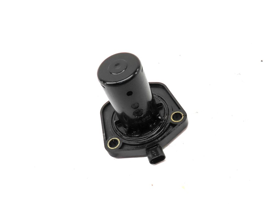 Thumbnail 3: 2016 MERCEDES CLA250 (W117) 2.0L (270.920) ENGINE MOTOR OIL FLUID LEVEL SENSOR