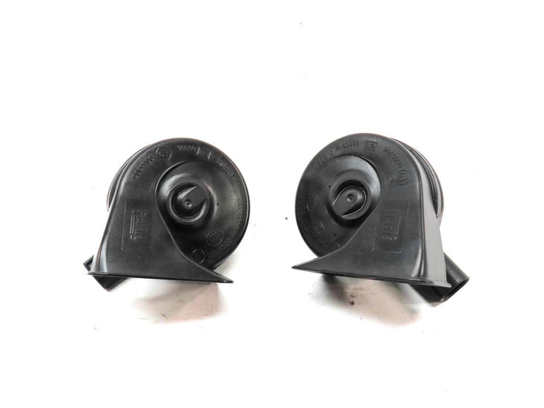 Thumbnail 2: 14-17 MERCEDES B250 CLA250 GLA250 (C117 W117 W246 X156) HIGH & LOW TONE HORN SET