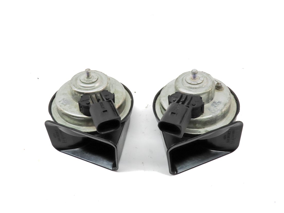 Thumbnail 4: 14-17 MERCEDES B250 CLA250 GLA250 (C117 W117 W246 X156) HIGH & LOW TONE HORN SET