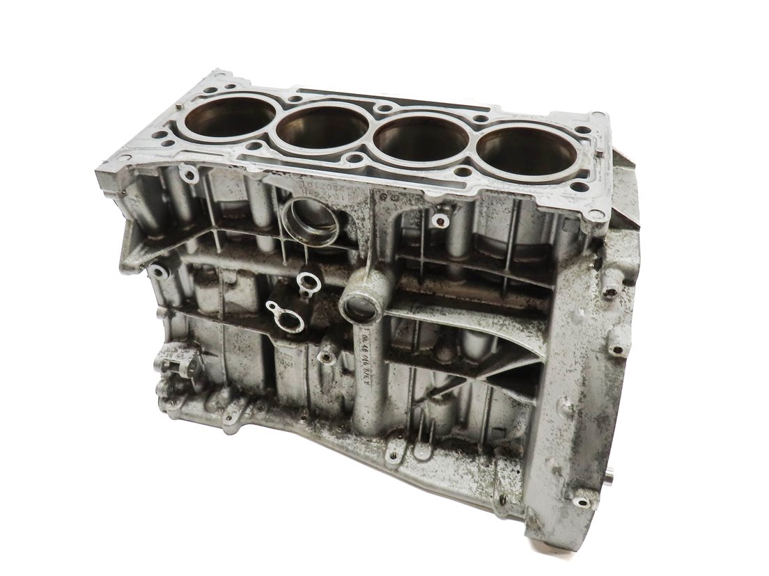 15-18 MERCEDES CLA250 GLA250 (C117 W117 X156) 2.0L M270 ENGINE CYLINDER BLOCK