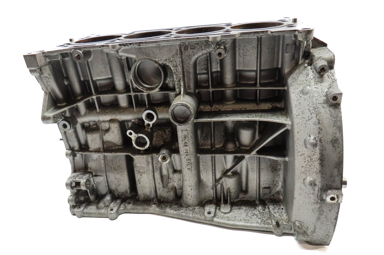 Thumbnail 4: 15-18 MERCEDES CLA250 GLA250 (C117 W117 X156) 2.0L M270 ENGINE CYLINDER BLOCK