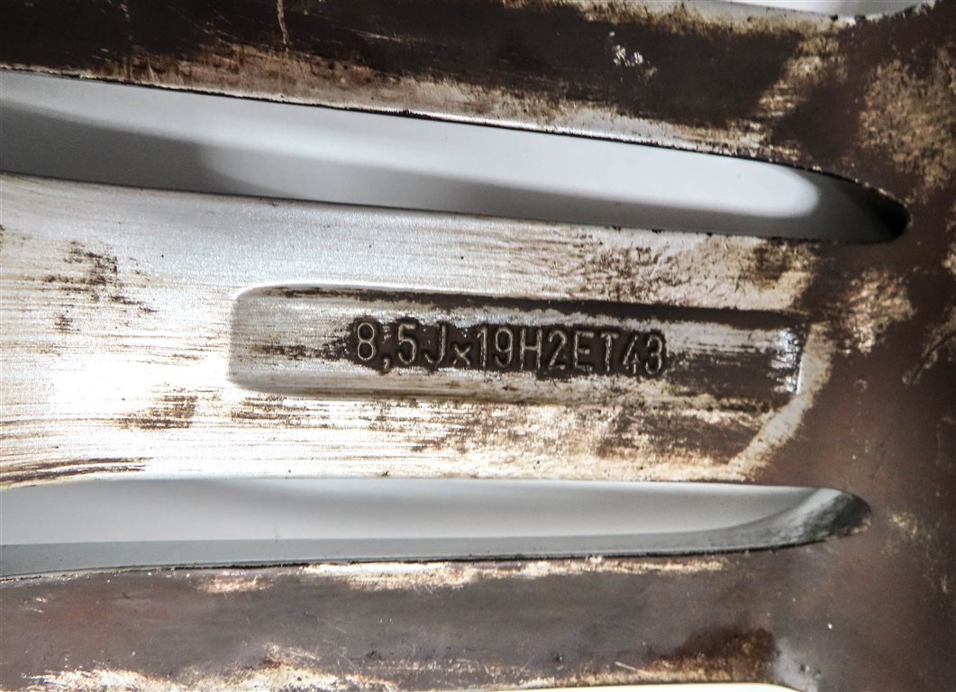 Thumbnail 5: 2009-2016 AUDI A4 S4 (B8 8K) 19x8.5 ALUMINUM ALLOY 5-TRIPLE SPOKE WHEEL RIM