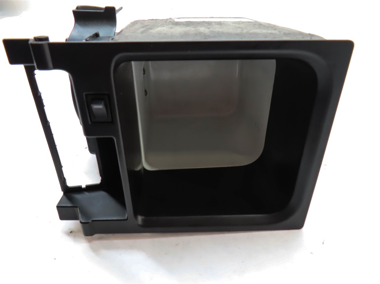 Thumbnail 7: 14-20 ROVER SPORT (L494) FRONT CENTER CONSOLE REFRIGEATOR BOX COOLER COMPARTMENT