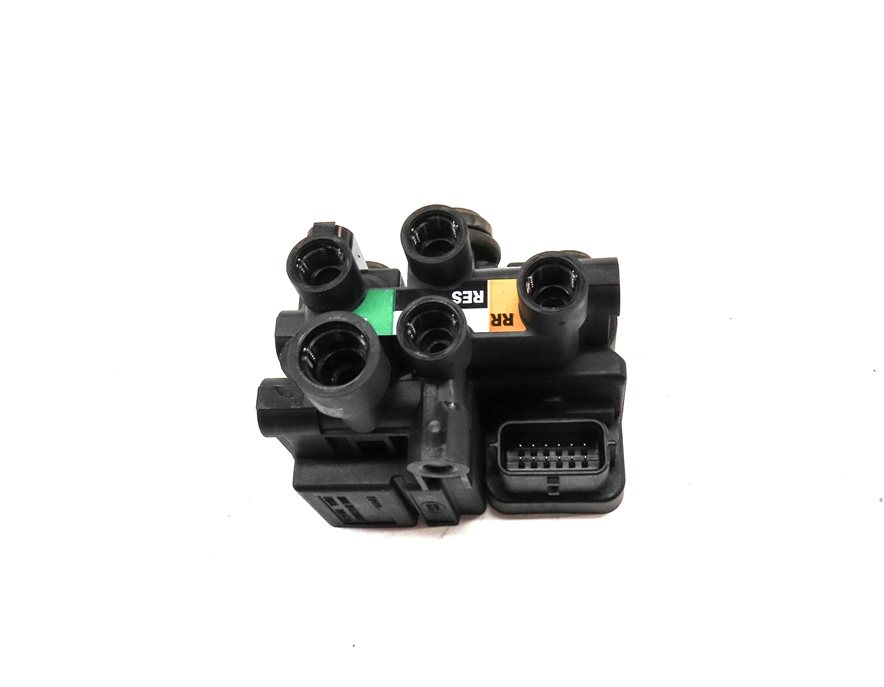 Thumbnail 2: 2015 RANGE ROVER SPORT (L494) AIR RIDE SUSPENSION TRANSFER RELIEF VALVE BLOCK