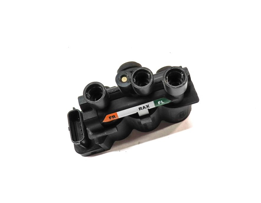 Thumbnail 3: 2015 RANGE ROVER SPORT (L494) AIR RIDE SUSPENSION TRANSFER RELIEF VALVE BLOCK