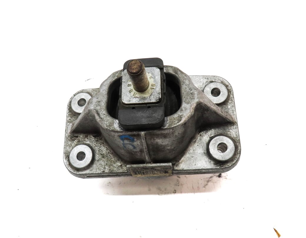 Thumbnail 2: 2015 RANGE ROVER SPORT (L494) 5.0L SUPERCHARGED ENGINE RIGHT MOTOR MOUNT BRACKET